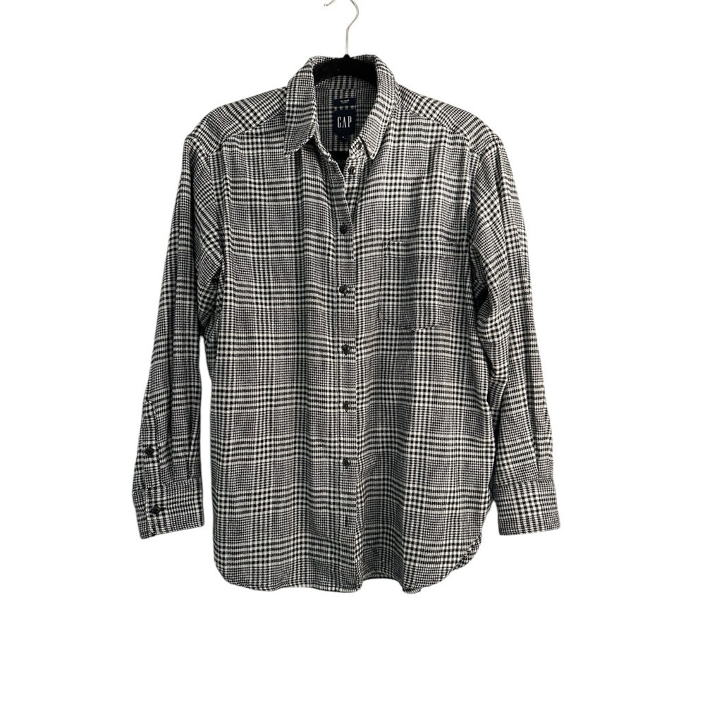 GAP women’s Black and White Plaid “big shirt”